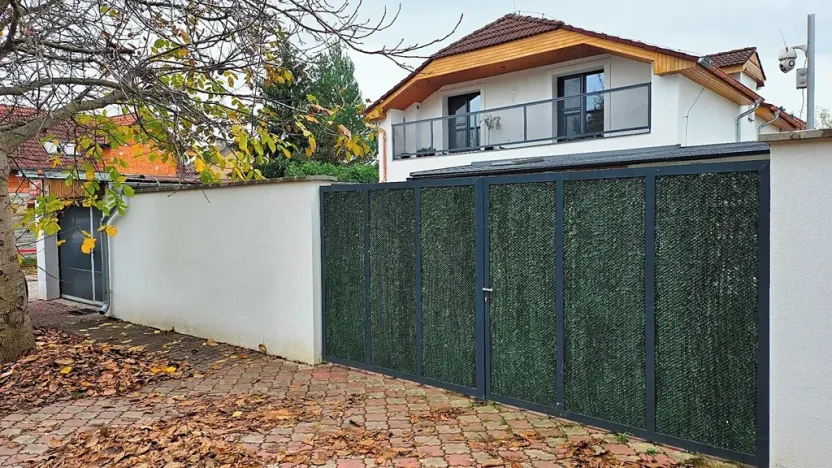 Pronájem bytu 2+kk, Praha - Běchovice, U vrby, 52 m2