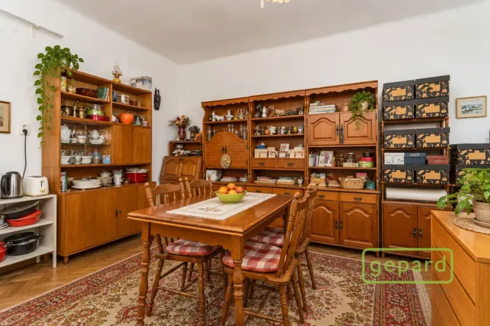 Prodej bytu 2+kk, Praha, V háji, 58 m2