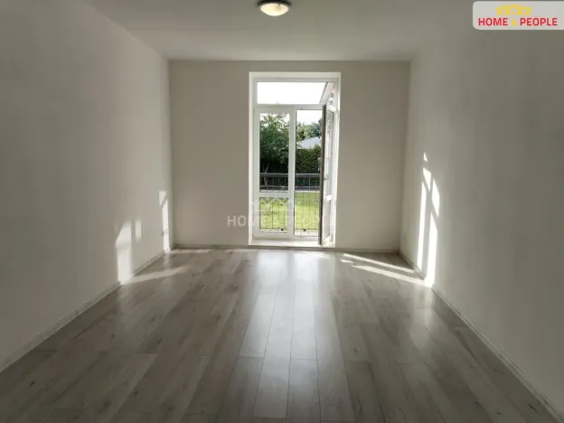 Pronájem bytu 1+kk, Milovice - Mladá, Slepá, 37 m2