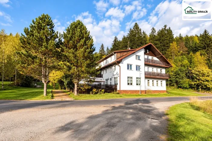 Prodej ubytování, Smolné Pece, 1015 m2