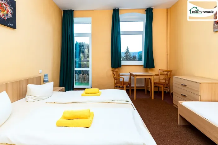Prodej ubytování, Smolné Pece, 1015 m2