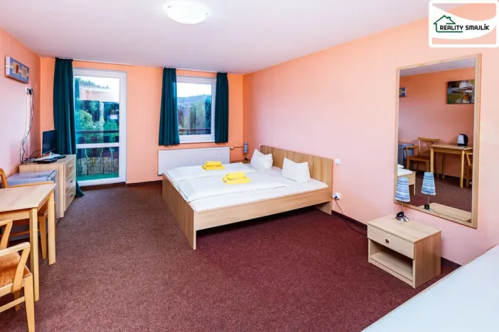 Prodej ubytování, Smolné Pece, 1015 m2