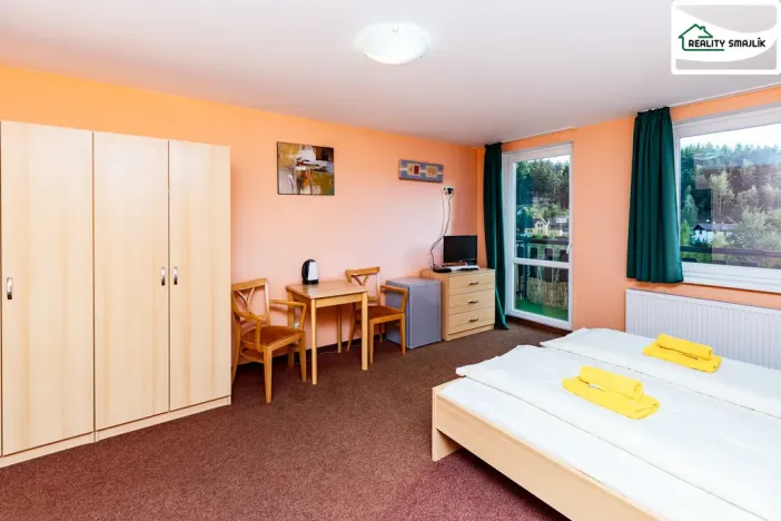 Prodej ubytování, Smolné Pece, 1015 m2