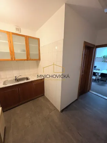 Pronájem kanceláře, Žebrák, Náměstí, 68 m2
