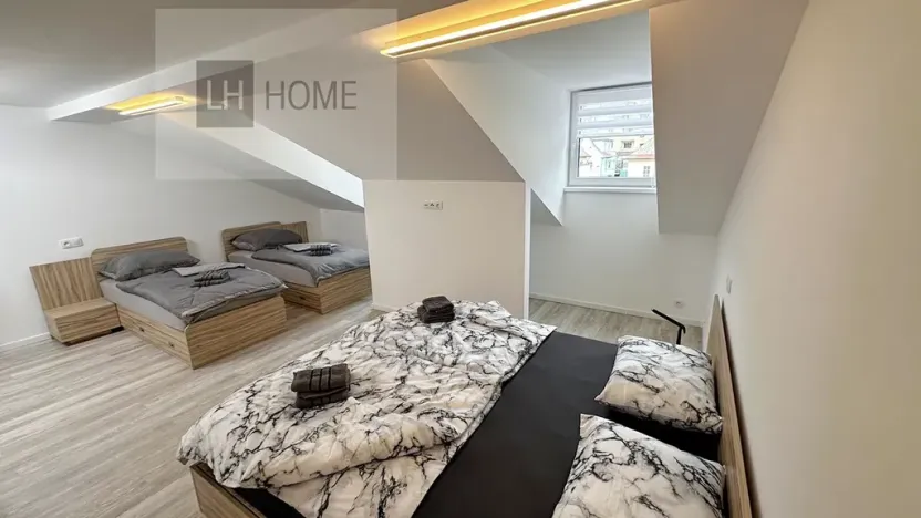 Pronájem bytu 2+kk, Karlovy Vary, 86 m2