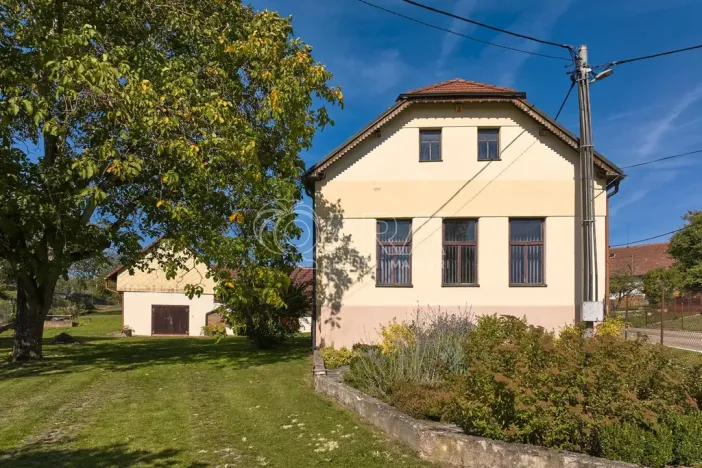Prodej rodinného domu, Postupice - Čelivo, 451 m2