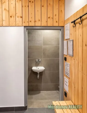 Pronájem kanceláře, Praha - Libeň, 90 m2