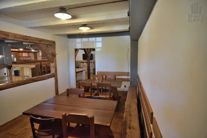 Pronájem restaurace, Čisovice, 181 m2
