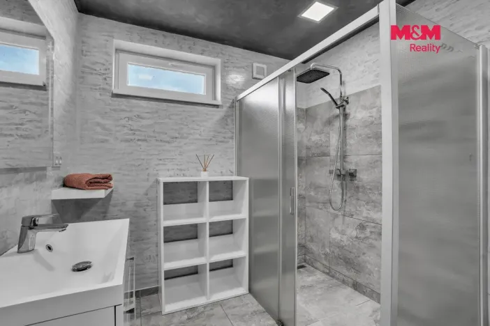 Prodej rodinného domu, Podhradí - Čejkovice, 225 m2