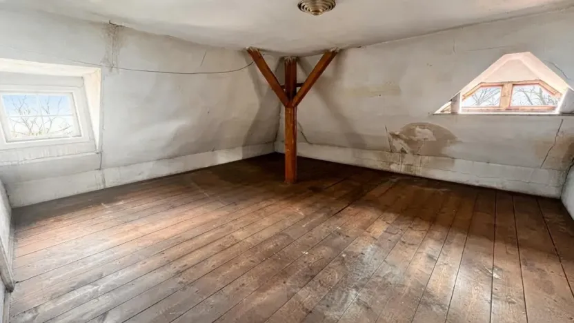 Prodej komerční nemovitosti, Varnsdorf, Čelakovická, 250 m2