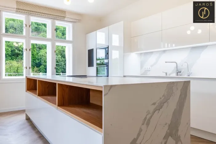 Prodej bytu 4+kk, Praha - Dejvice, V Šáreckém údolí, 129 m2