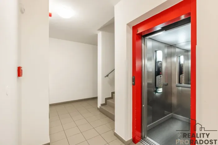 Pronájem bytu 3+kk, Praha - Vršovice, Vršovická, 90 m2