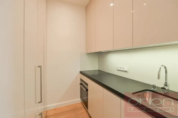 Pronájem bytu 3+kk, Praha - Vinohrady, náměstí Jiřího z Poděbrad, 93 m2