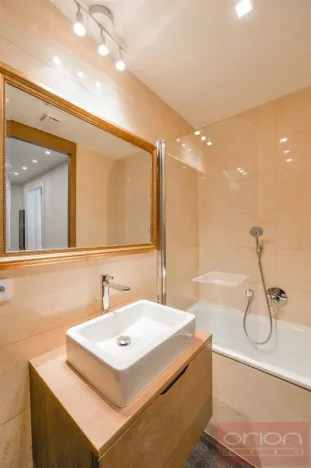 Pronájem bytu 3+kk, Praha - Vinohrady, náměstí Jiřího z Poděbrad, 93 m2