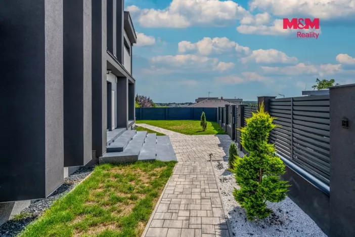 Prodej rodinného domu, Jirny, Modřínová, 400 m2