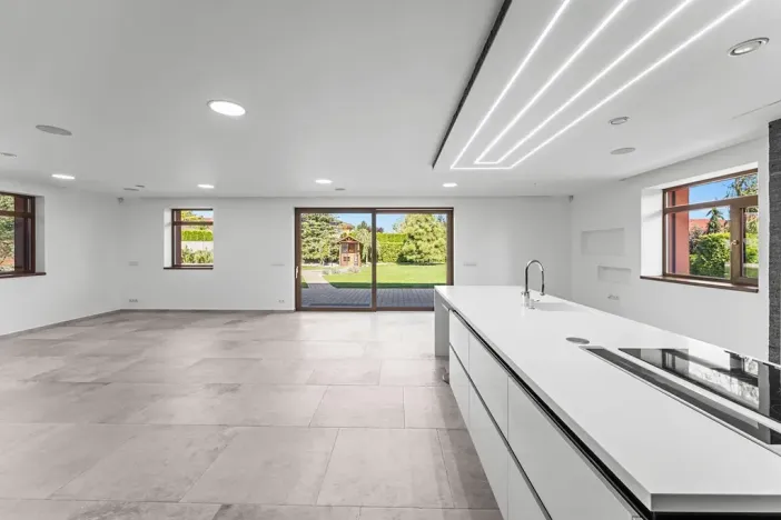 Pronájem kanceláře, Velké Přítočno, 350 m2