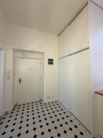 Pronájem bytu 2+kk, Praha - Žižkov, Baranova, 58 m2