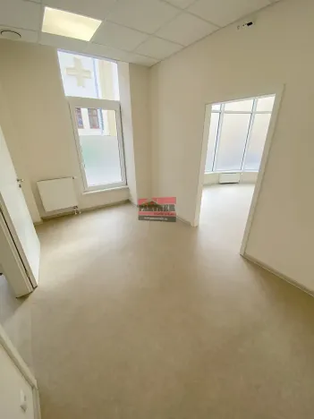 Pronájem kanceláře, Tábor, Herlošova, 32 m2
