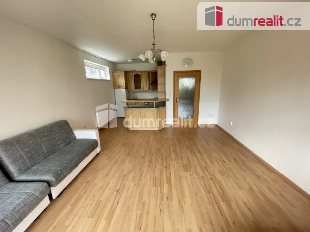 Pronájem bytu 2+kk, Praha - Strašnice, Názovská, 68 m2