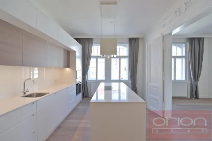 Pronájem bytu 3+1, Praha - Vinohrady, náměstí Jiřího z Poděbrad, 137 m2
