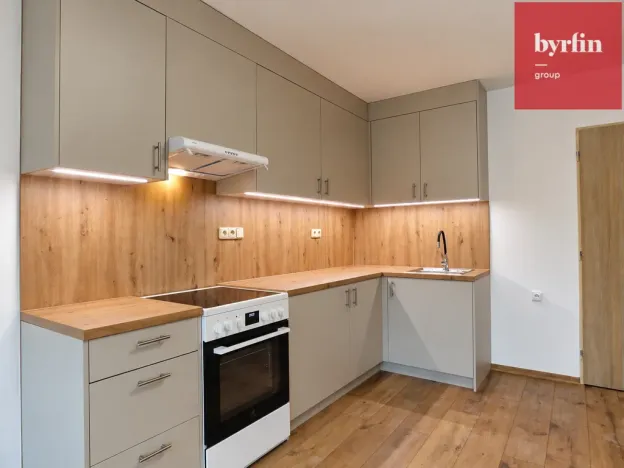 Pronájem kanceláře, Opava, Lužická, 38 m2
