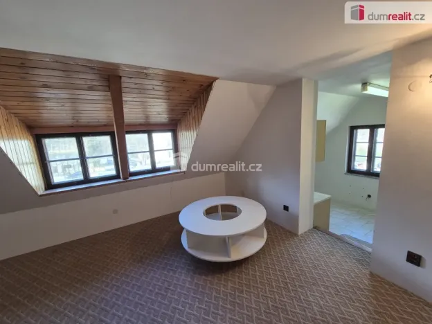 Prodej ubytování, Smržovka, Občanská, 214 m2