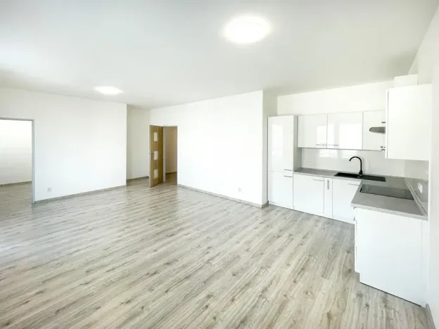 Pronájem bytu 2+kk, Tábor, Maredova, 58 m2