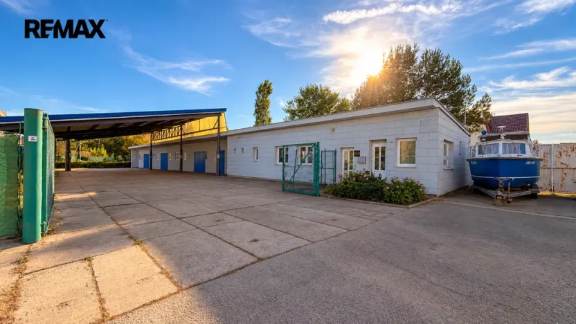 Pronájem zahrady, 280 m², Pražská třída, Hradec Králové, Kukleny