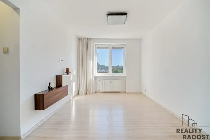 Prodej bytu 2+kk, Ostrava, Vrázova, 79 m2