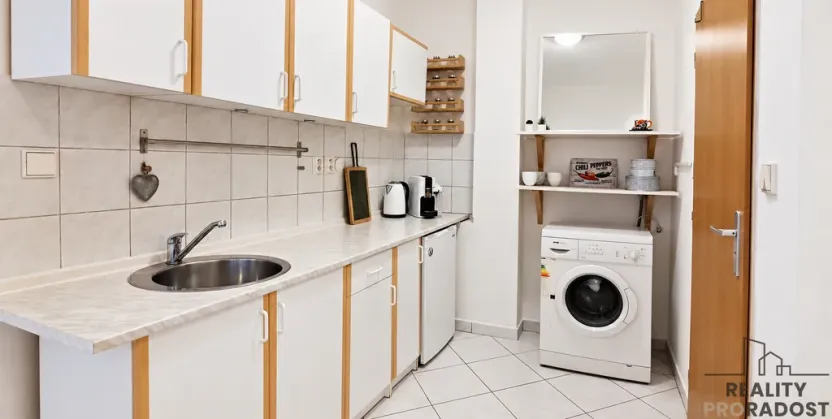 Pronájem bytu 1+1, Brno, Lidická, 34 m2