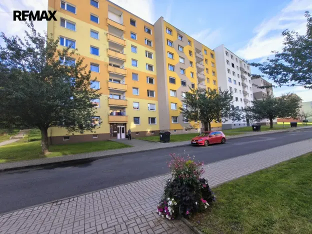 Prodej bytu 1+1, Loket, Sportovní, 36 m2