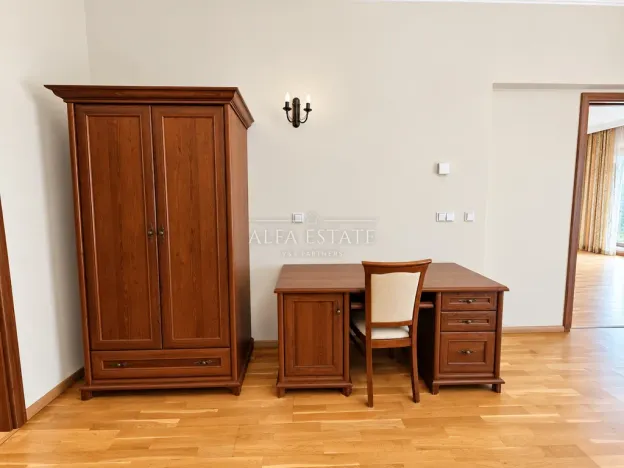 Pronájem bytu 2+1, Karlovy Vary, U Imperiálu, 110 m2