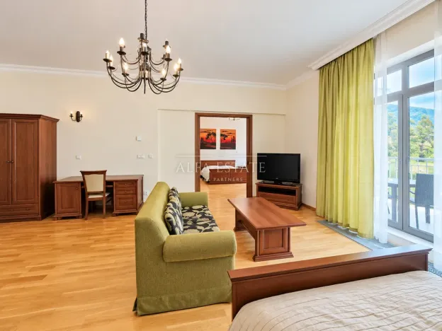 Pronájem bytu 2+1, Karlovy Vary, U Imperiálu, 110 m2