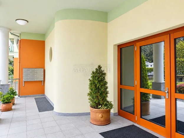 Pronájem bytu 2+1, Karlovy Vary, U Imperiálu, 110 m2