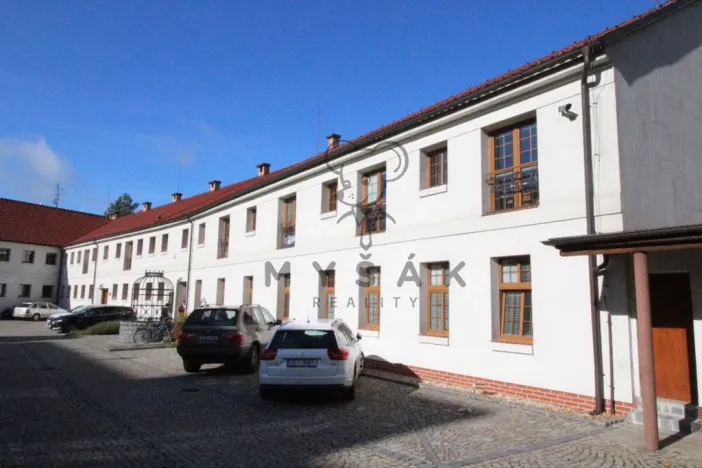Pronájem komerčního prostoru, 29 m², Hradební, České Budějovice 1