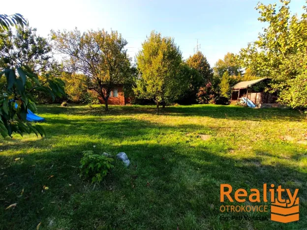 Prodej zahrady, Otrokovice, Komenského, 842 m2