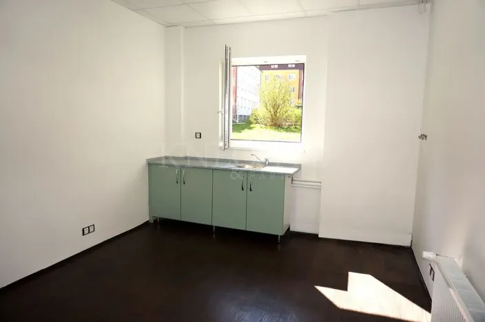 Pronájem komerčního prostoru, 10 m², Krymská, Karlovy Vary