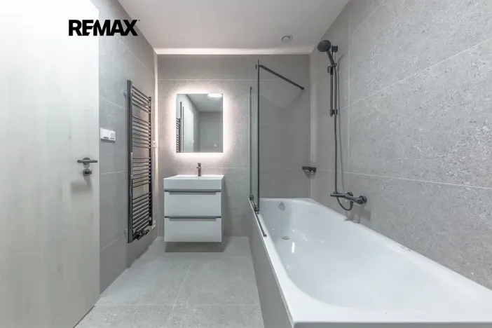 Pronájem bytu 2+kk, Kladno, Veleslavínova, 39 m2