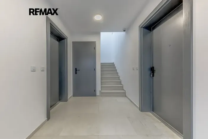 Pronájem bytu 2+kk, Kladno, Veleslavínova, 39 m2