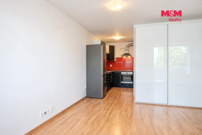 Pronájem bytu 1+kk, Hradec Králové - Nový Hradec Králové, Rybova, 36 m2