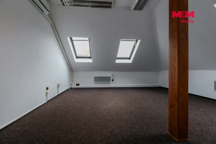 Pronájem kanceláře, Jeseník, nám. Svobody, 27 m2