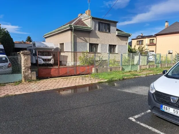 Prodej rodinného domu, 240 m², Lhotská, Praha, Horní Počernice