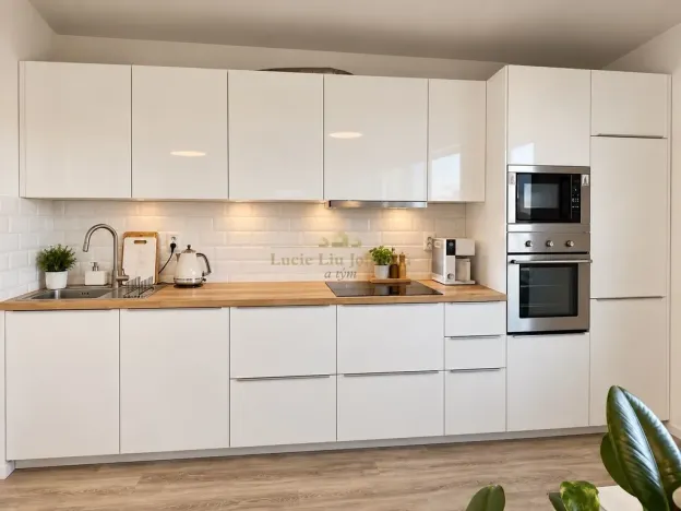 Prodej bytu 2+kk, Praha - Hostavice, U Hostavického potoka, 40 m2