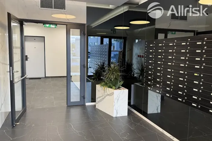 Pronájem bytu 1+kk, Brno, Komárovská, 29 m2