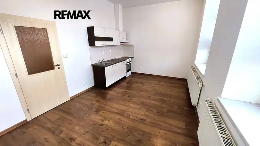 Pronájem bytu 1+kk, Rousínov, 31 m2
