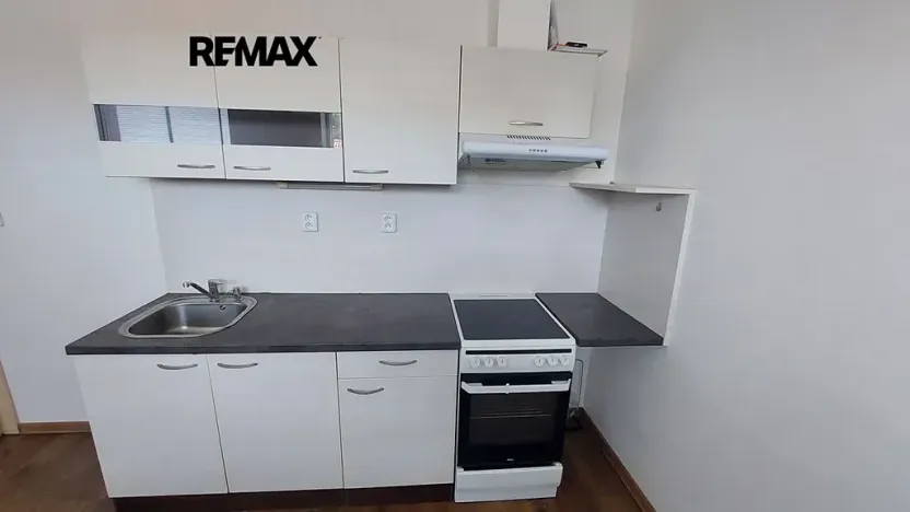Pronájem bytu 1+kk, Rousínov, 31 m2