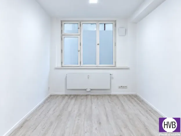 Prodej bytu 2+kk, Praha, Sokolovská, 42 m2