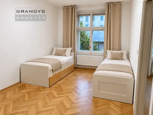 Pronájem bytu 2+kk, 40 m², Ladova, Praha 2