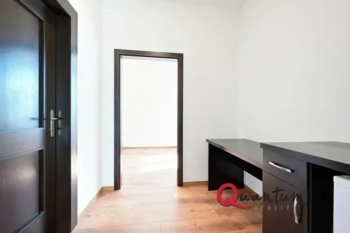Prodej ubytování, Praha - Suchdol, Suchdolské náměstí, 19 m2