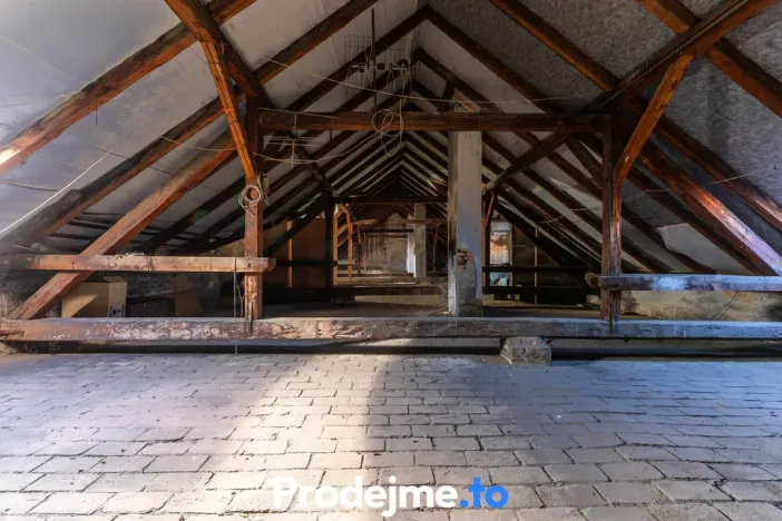 Prodej bytu 3+kk, Znojmo, Jarošova, 79 m2